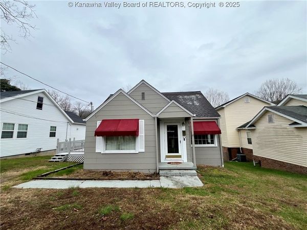 114 Washington Street, Madison, WV 25053