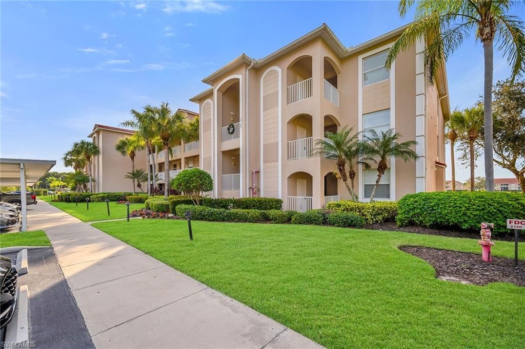 2740 Cypress Trace Cir, Unit 2725, Naples, FL 34119 Photo