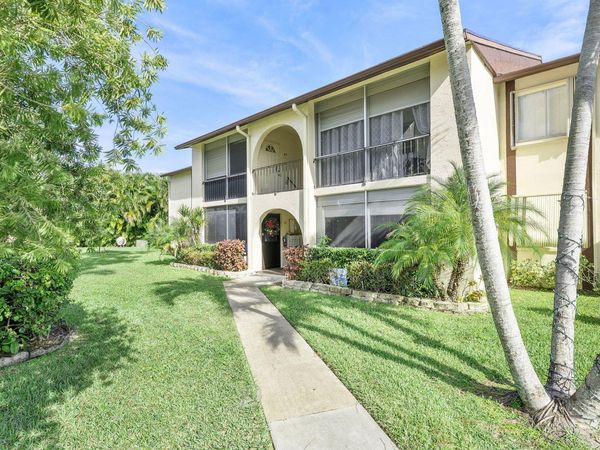 5927 La Pinata Boulevard, Unit A-2, Greenacres, FL 33463