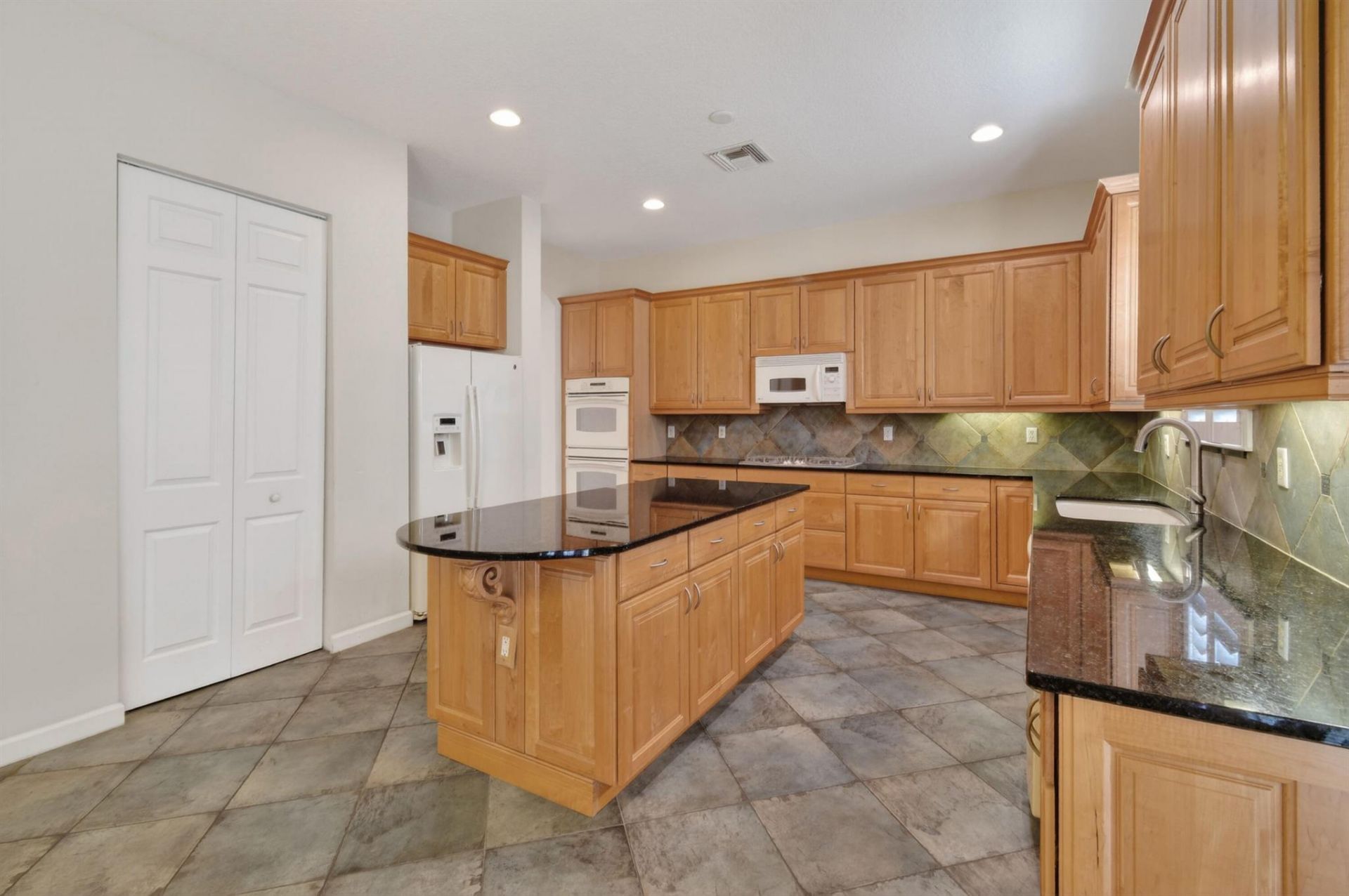 916 Mill Creek Drive, Palm Beach Gardens, FL 33410 Photo