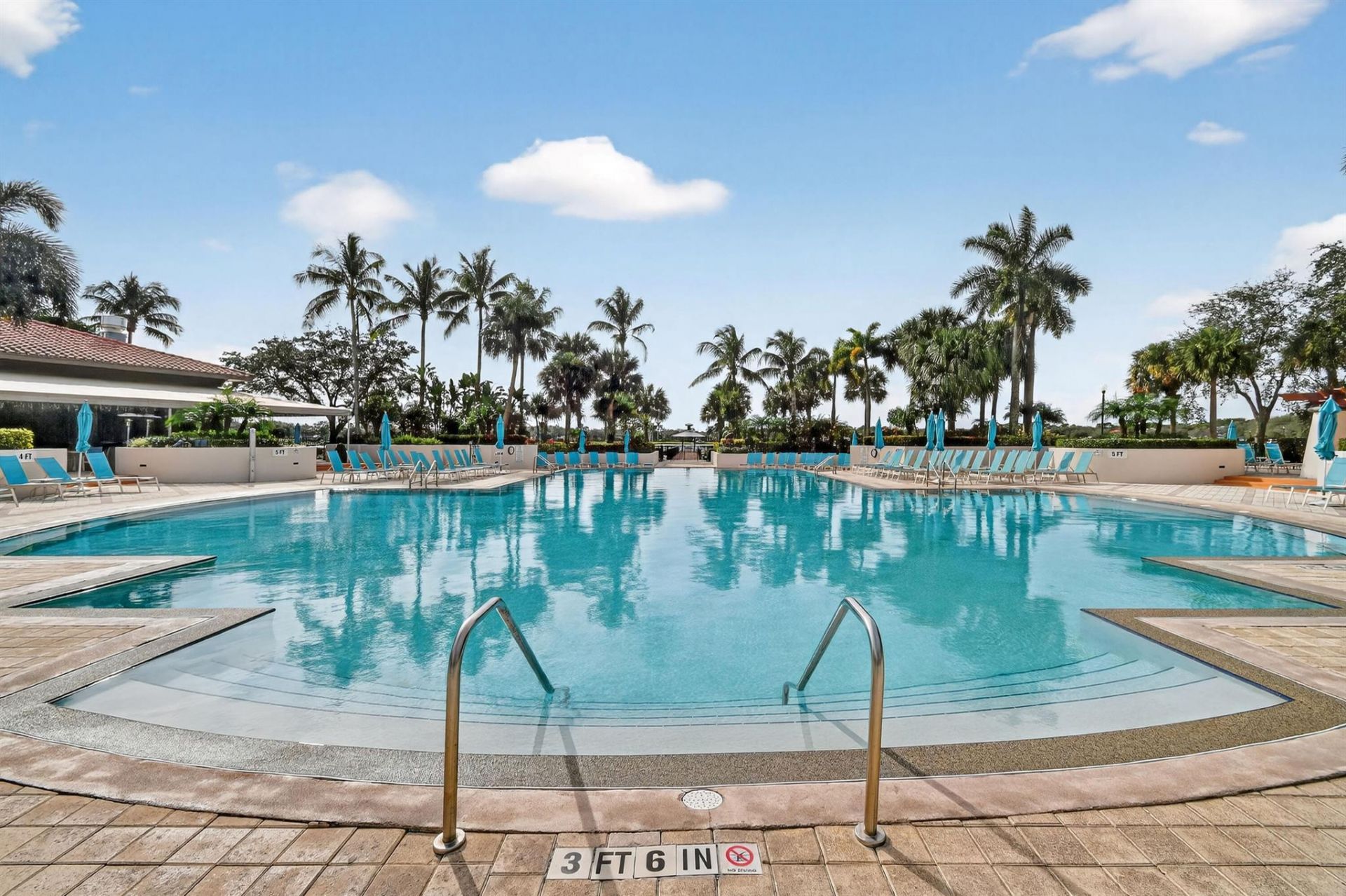 916 Mill Creek Drive, Palm Beach Gardens, FL 33410 Photo