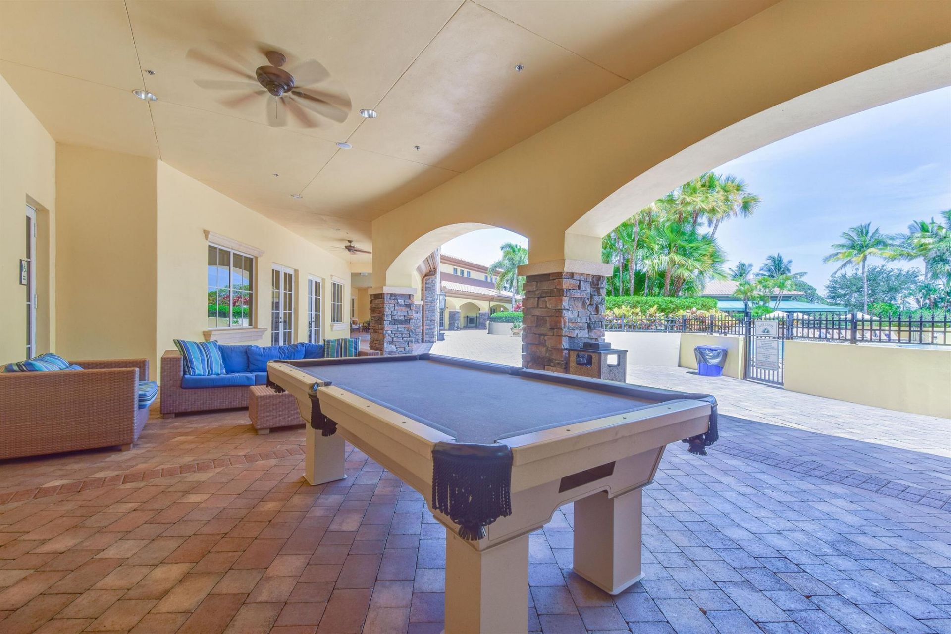 916 Mill Creek Drive, Palm Beach Gardens, FL 33410 Photo