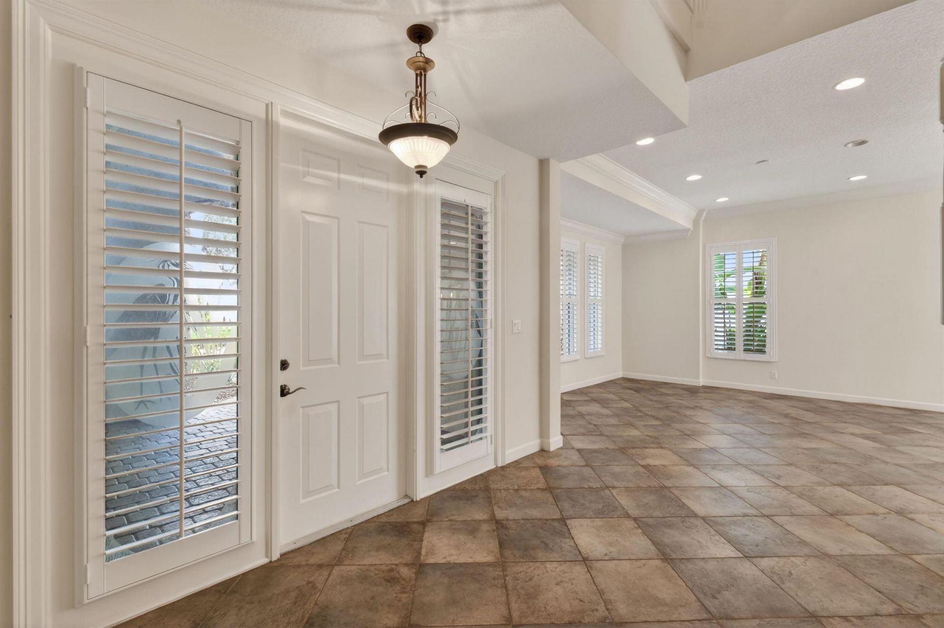 916 Mill Creek Drive, Palm Beach Gardens, FL 33410 Photo