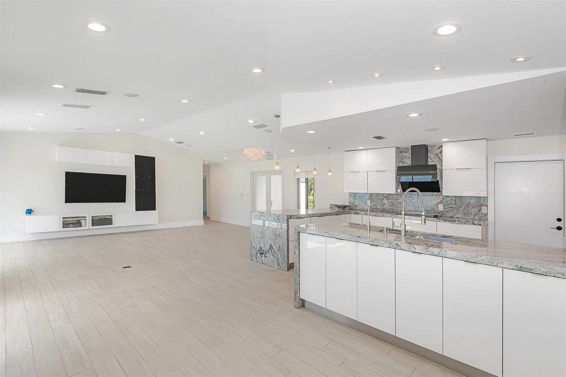 16931 SW 5th Court, Weston, FL 33326 Photo