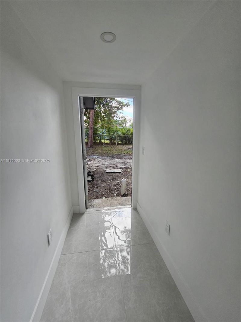 2488 SW 6th Ct , Fort Lauderdale, FL 33312 Photo