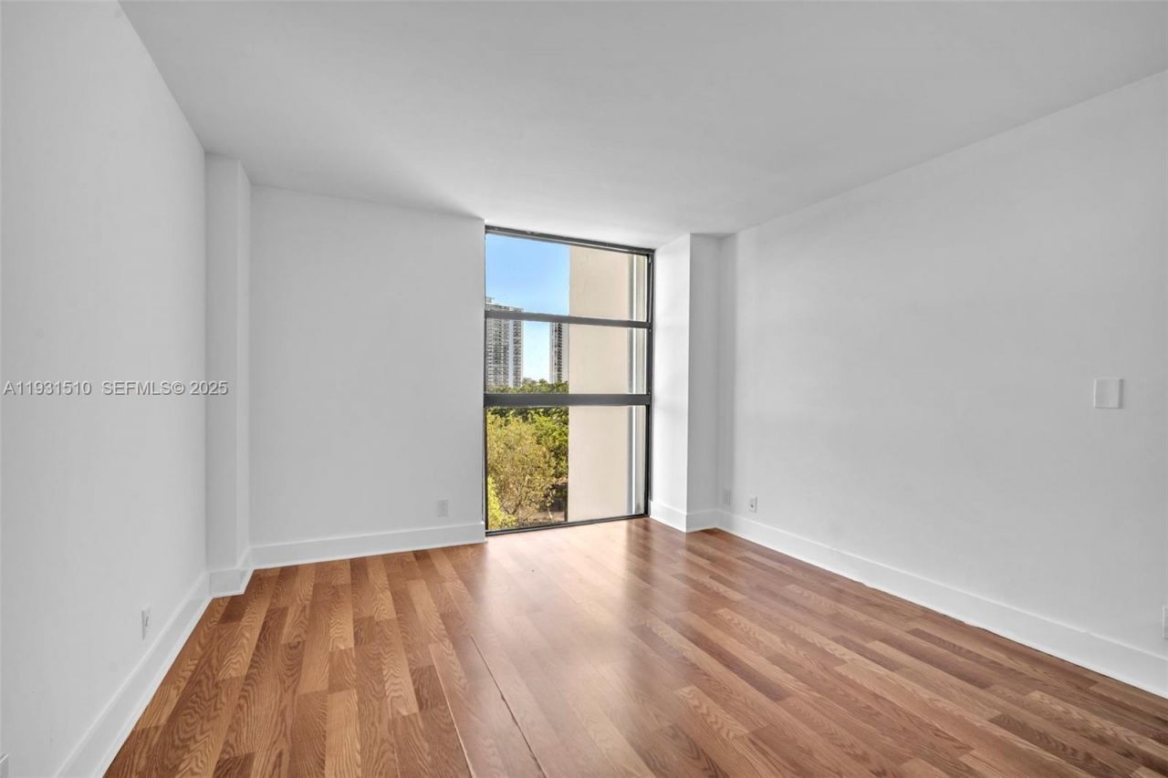 20355 NE 34th Ct, Unit 421, Aventura, FL 33180 Photo