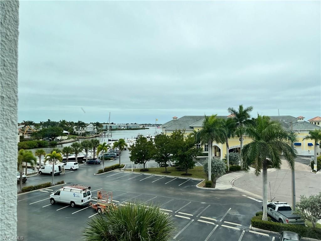 807 River Point Dr, Unit 304D, Naples, FL 34102 Photo