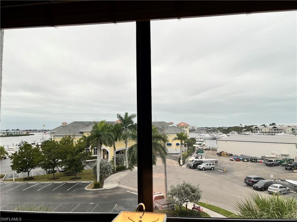 807 River Point Dr, Unit 304D, Naples, FL 34102 Photo