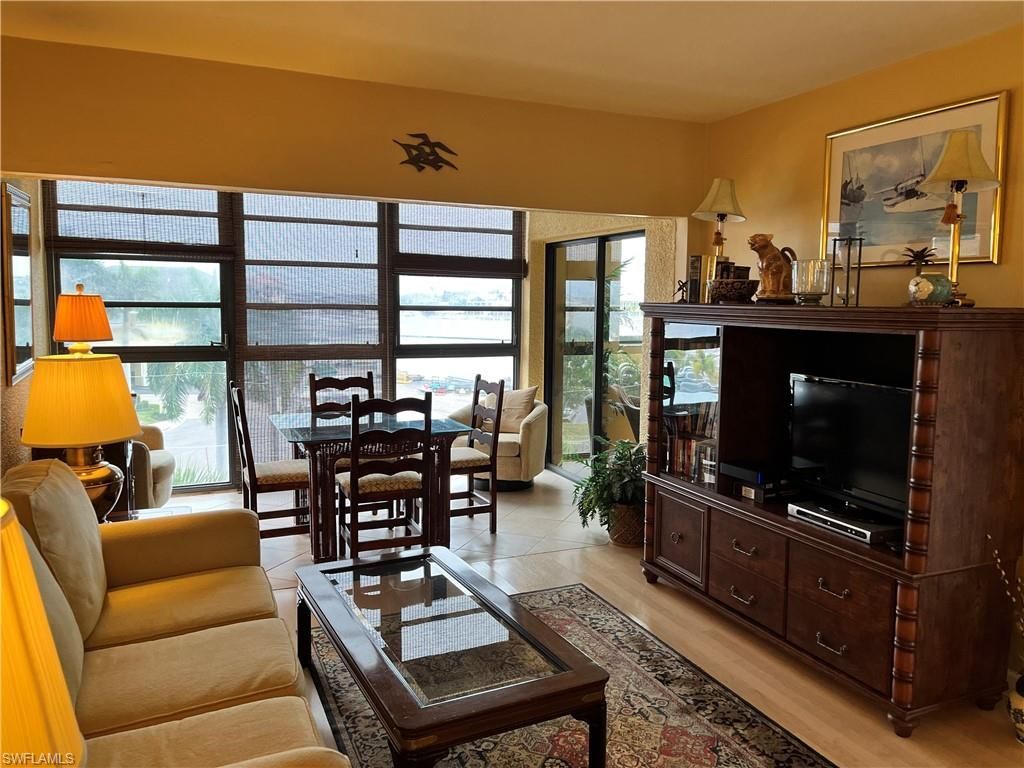 807 River Point Dr, Unit 304D, Naples, FL 34102 Photo