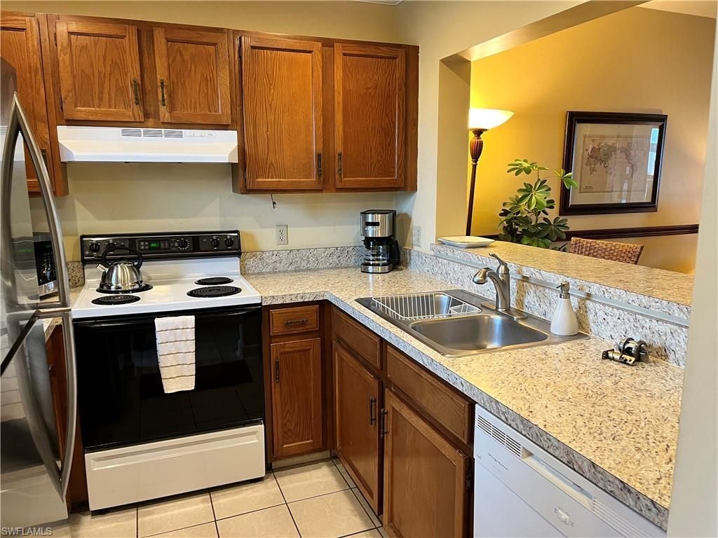 807 River Point Dr, Unit 304D, Naples, FL 34102 Photo