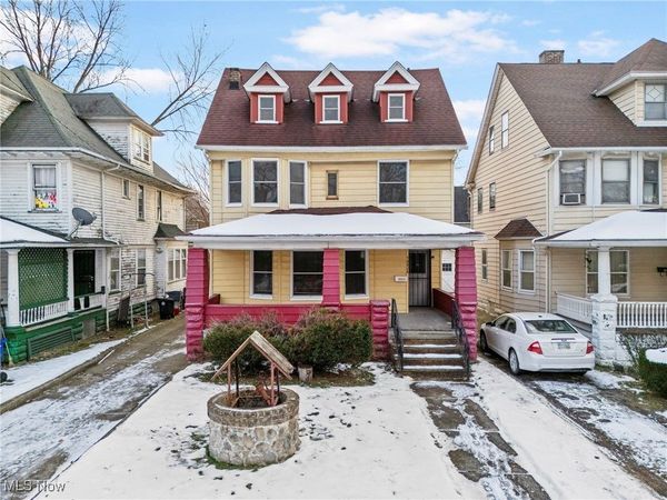 10624 Grantwood Avenue, Cleveland, OH 44108