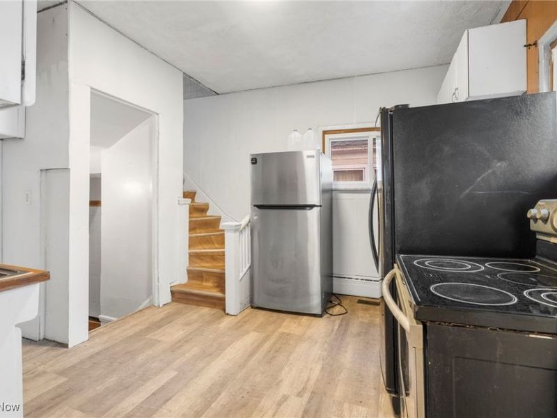 10624 Grantwood Avenue, Cleveland, OH 44108 Photo 12