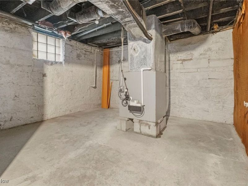 10624 Grantwood Avenue, Cleveland, OH 44108 Photo 25