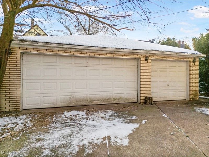 10624 Grantwood Avenue, Cleveland, OH 44108 Photo 27