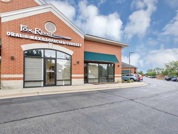 1500 CARLEMONT Drive, Unit F, Crystal Lake, IL 60014