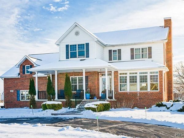 4695 Emerald Valley Loop, Handy Twp, MI 48836