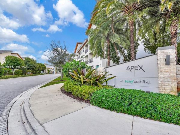 8025 NW 104th Ave, Unit 23, Doral, FL 33178