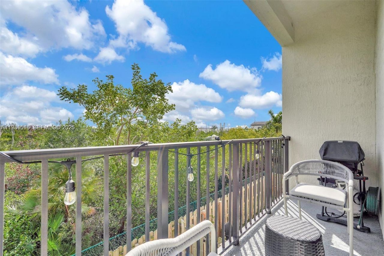 8025 NW 104th Ave, Unit 23, Doral, FL 33178 Photo