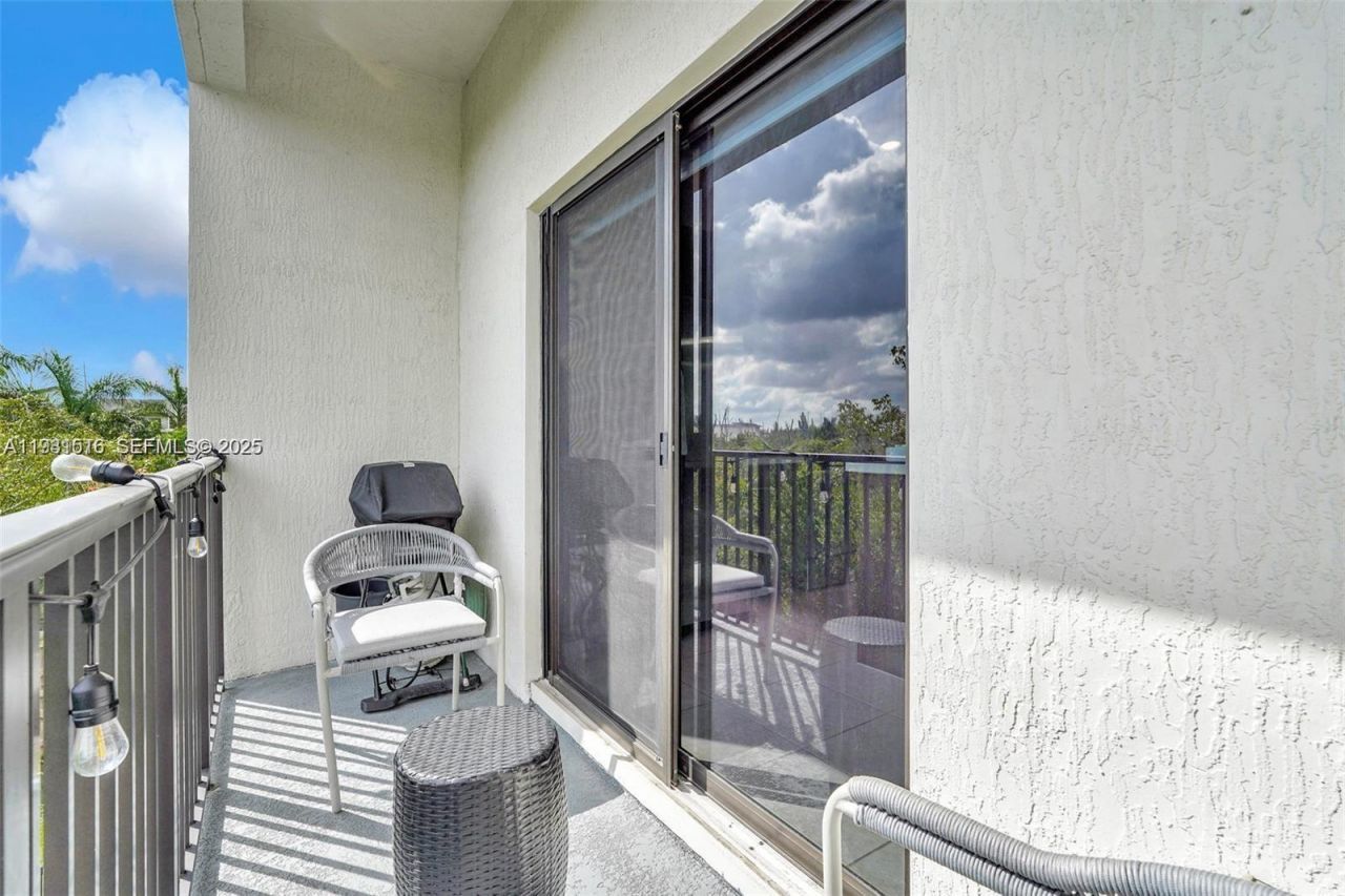 8025 NW 104th Ave, Unit 23, Doral, FL 33178 Photo
