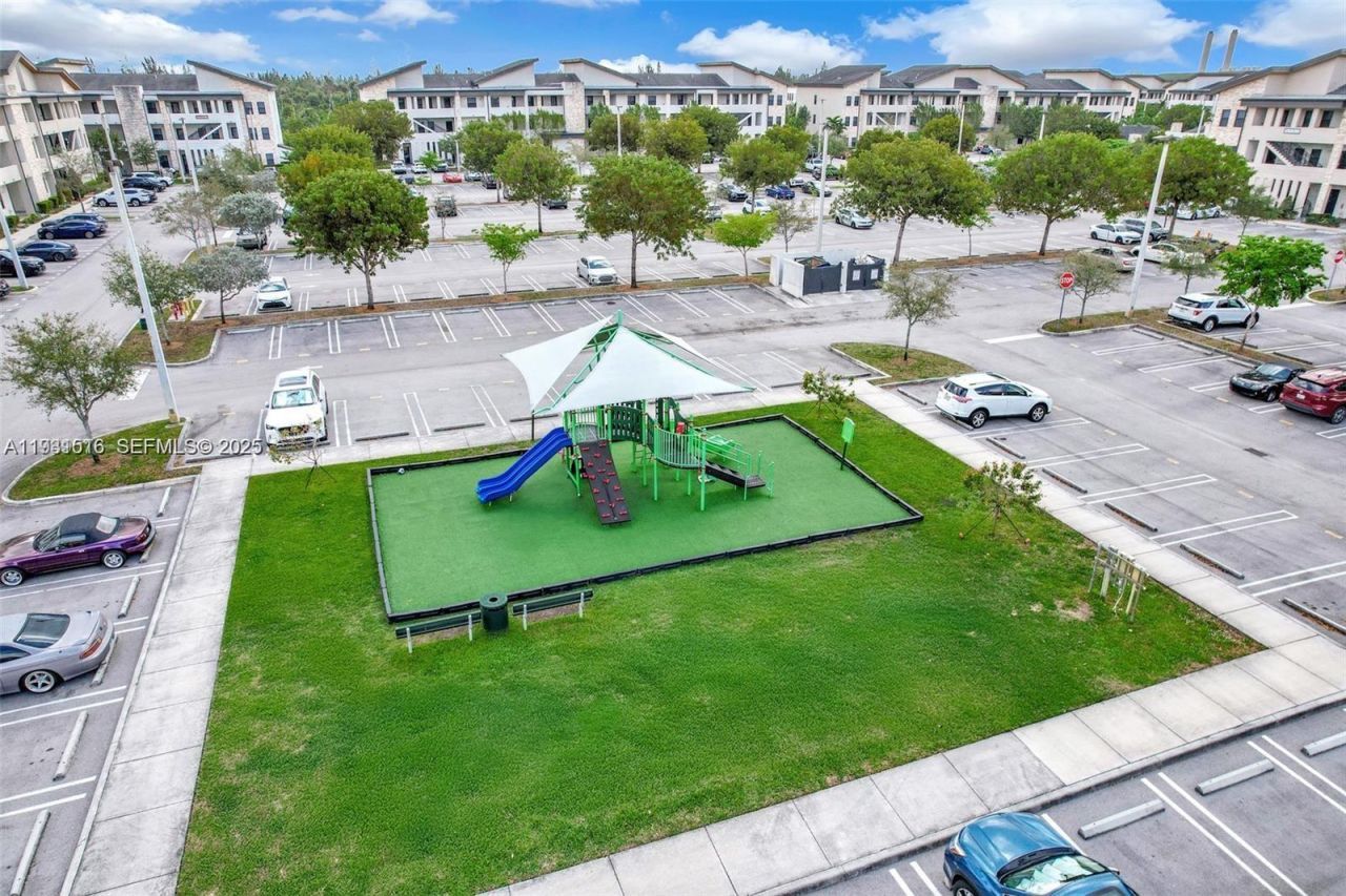 8025 NW 104th Ave, Unit 23, Doral, FL 33178 Photo