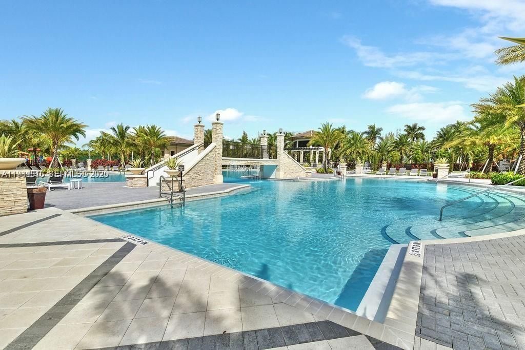 8025 NW 104th Ave, Unit 23, Doral, FL 33178 Photo