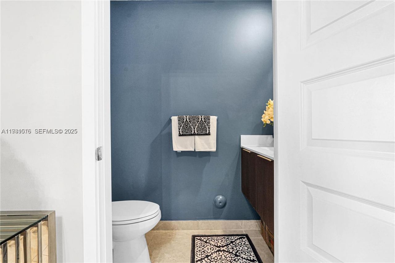 8025 NW 104th Ave, Unit 23, Doral, FL 33178 Photo