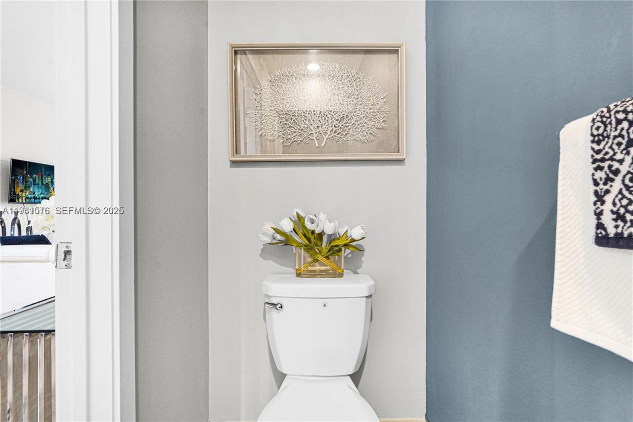 8025 NW 104th Ave, Unit 23, Doral, FL 33178 Photo