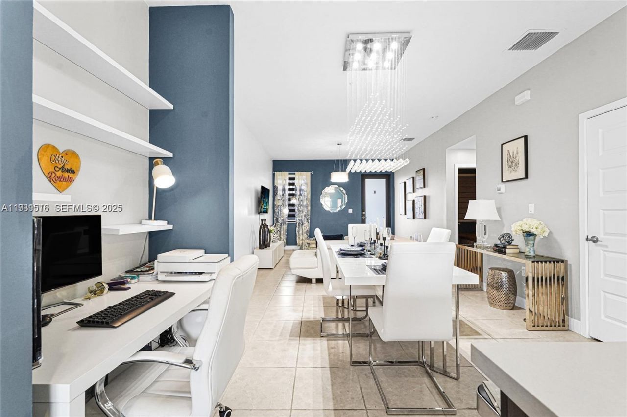 8025 NW 104th Ave, Unit 23, Doral, FL 33178 Photo