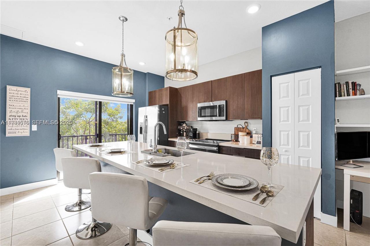 8025 NW 104th Ave, Unit 23, Doral, FL 33178 Photo