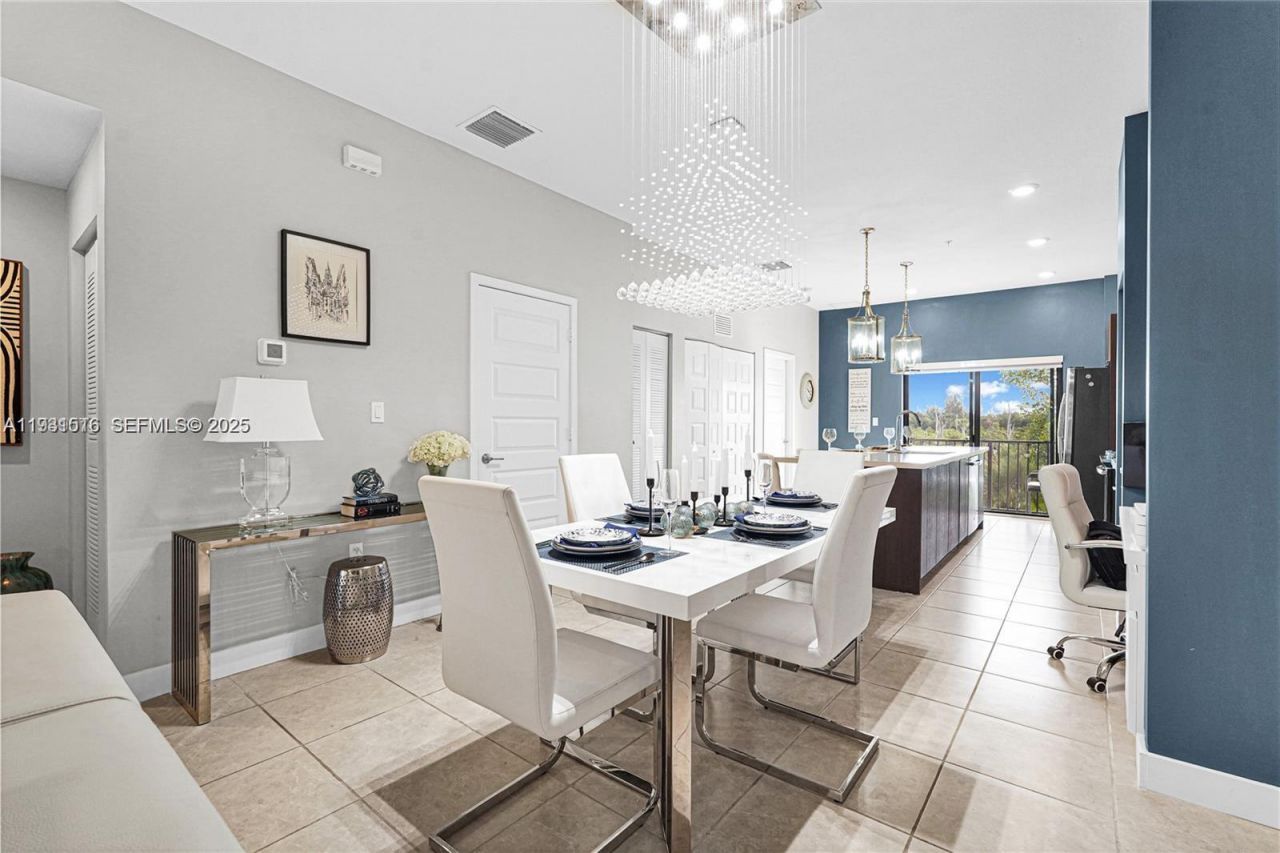 8025 NW 104th Ave, Unit 23, Doral, FL 33178 Photo