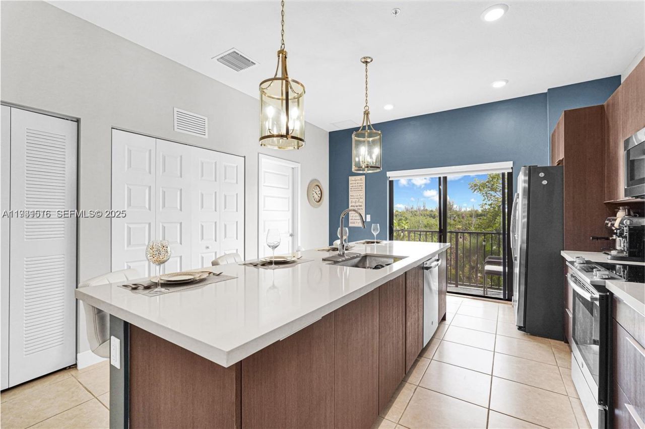 8025 NW 104th Ave, Unit 23, Doral, FL 33178 Photo