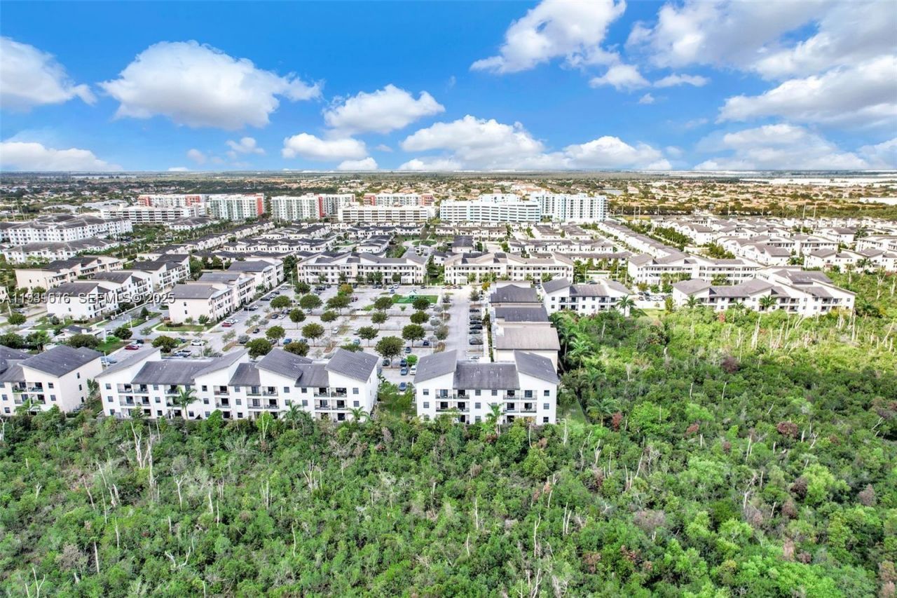 8025 NW 104th Ave, Unit 23, Doral, FL 33178 Photo