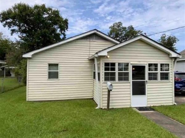 1115 N Prater Street N, Lake Charles, LA 70601