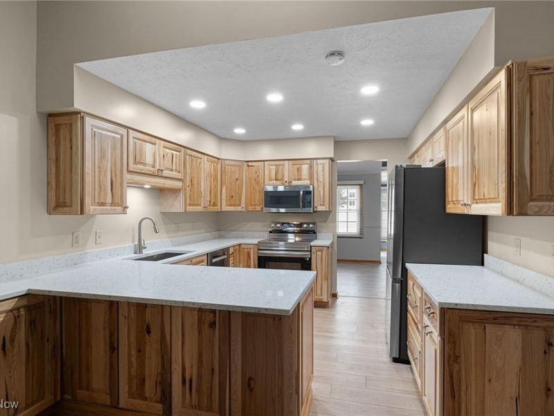 6667 Hidden Lake Trail, Brecksville, OH 44141 Photo 7