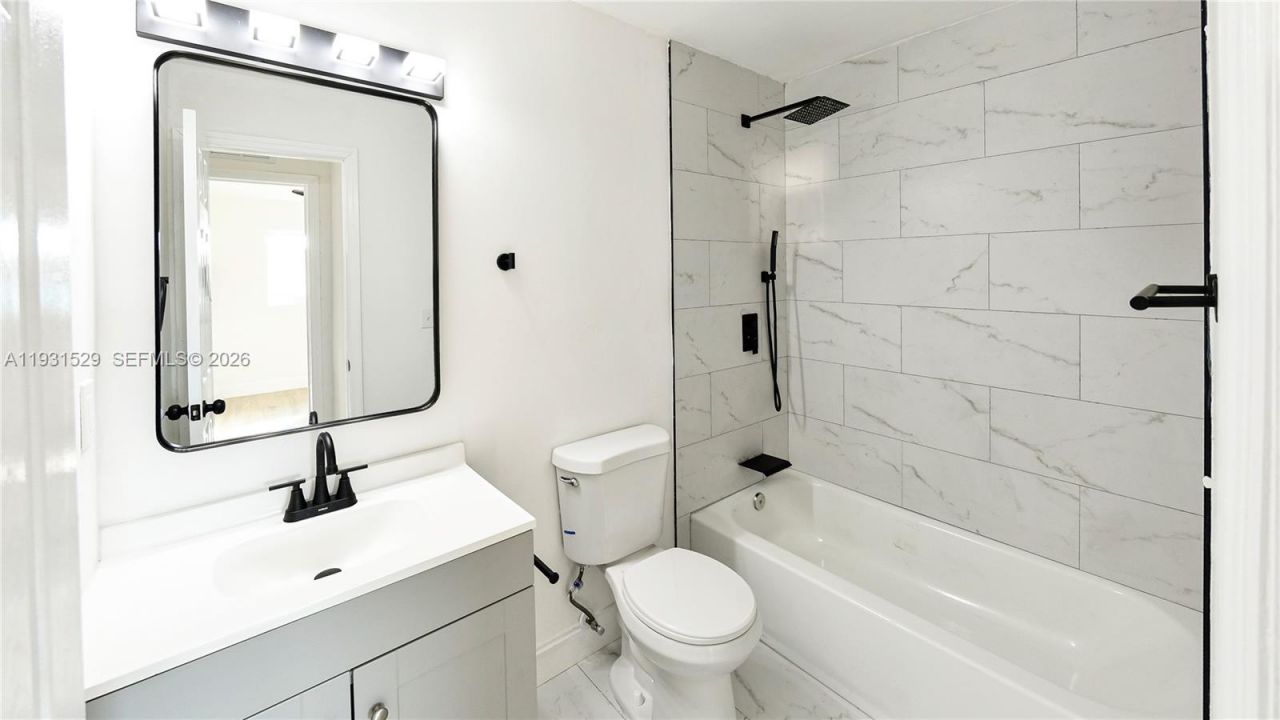 2572 NW 20th St, Fort Lauderdale, FL 33311 Photo