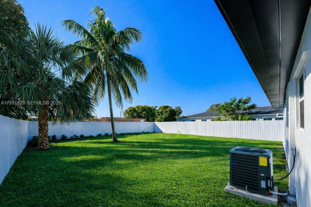 2572 NW 20th St, Fort Lauderdale, FL 33311 Photo