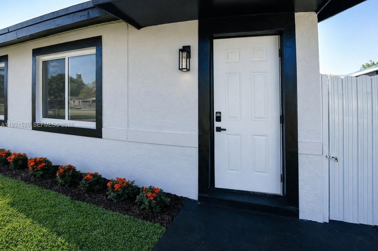 2572 NW 20th St, Fort Lauderdale, FL 33311 Photo