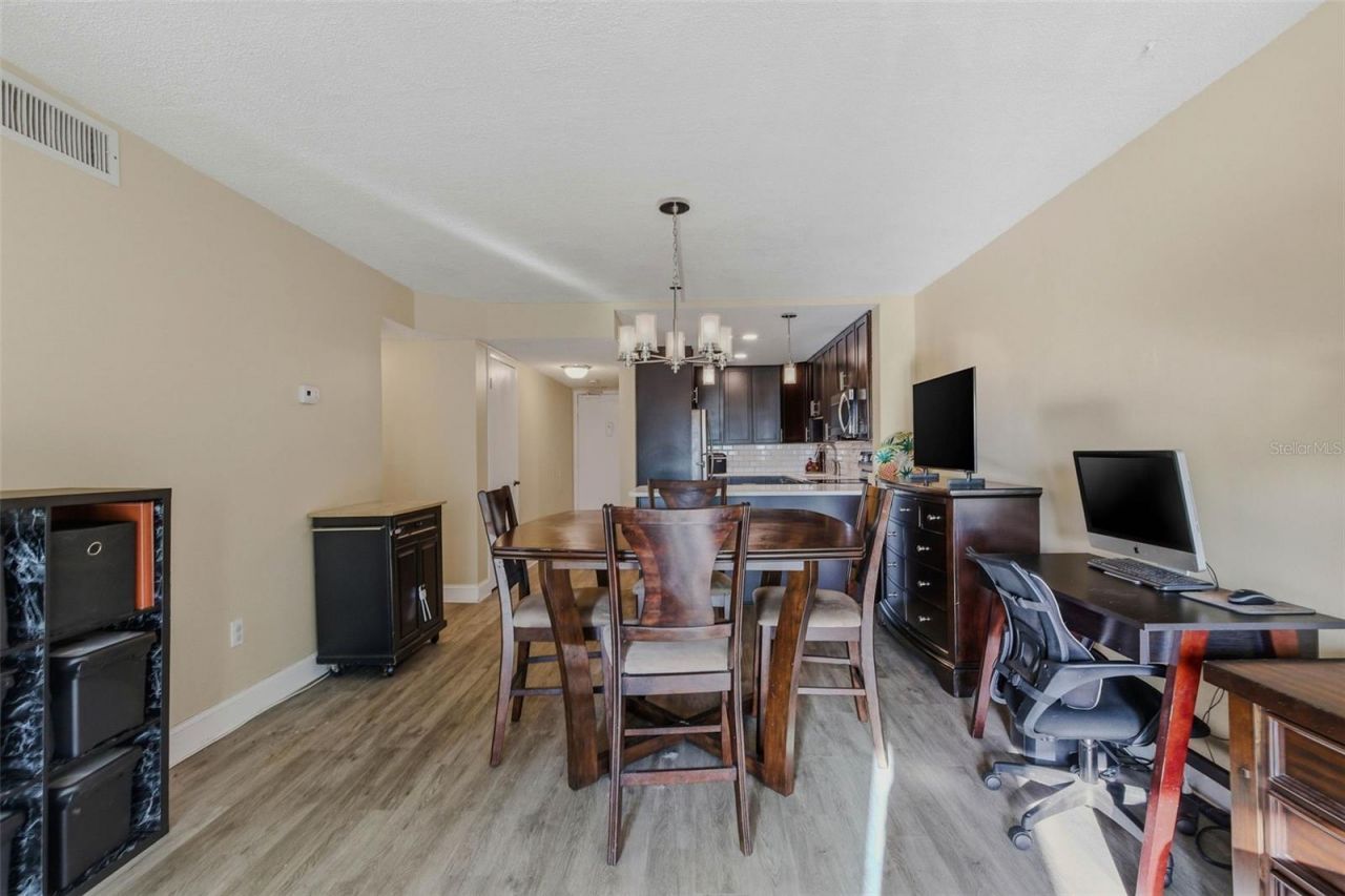 51 Island Way, Unit 311, Clearwater Beach, FL 33767 Photo