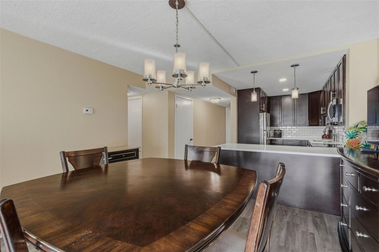 51 Island Way, Unit 311, Clearwater Beach, FL 33767 Photo
