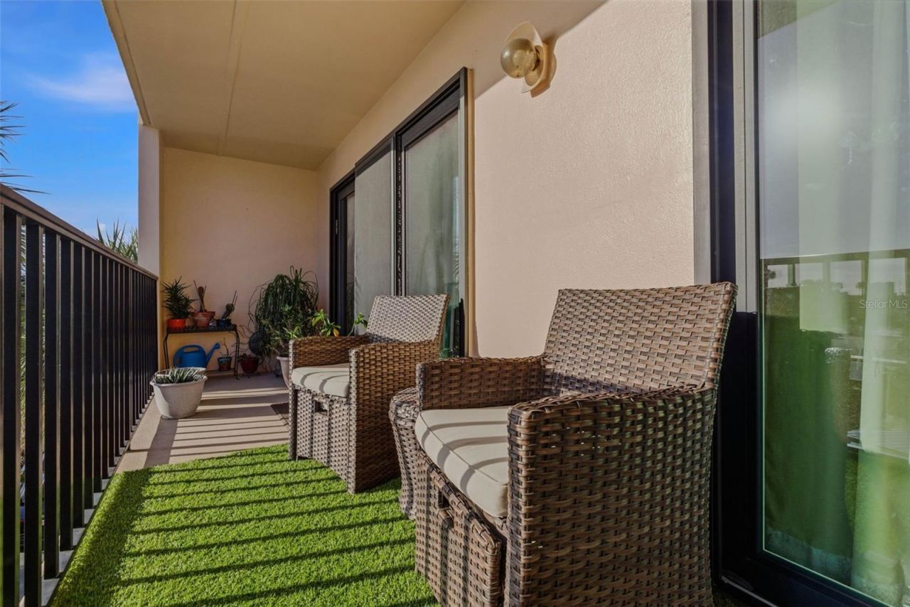51 Island Way, Unit 311, Clearwater Beach, FL 33767 Photo