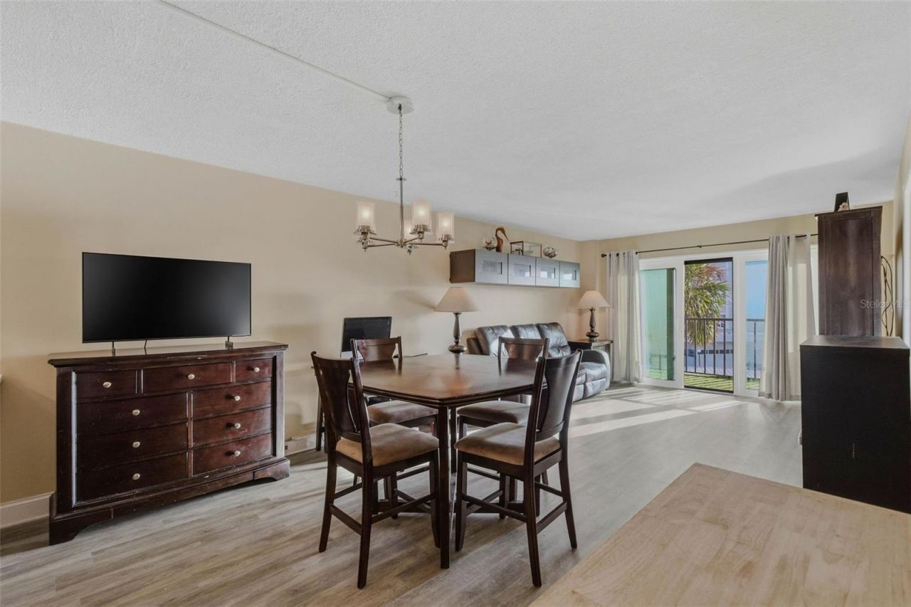 51 Island Way, Unit 311, Clearwater Beach, FL 33767 Photo