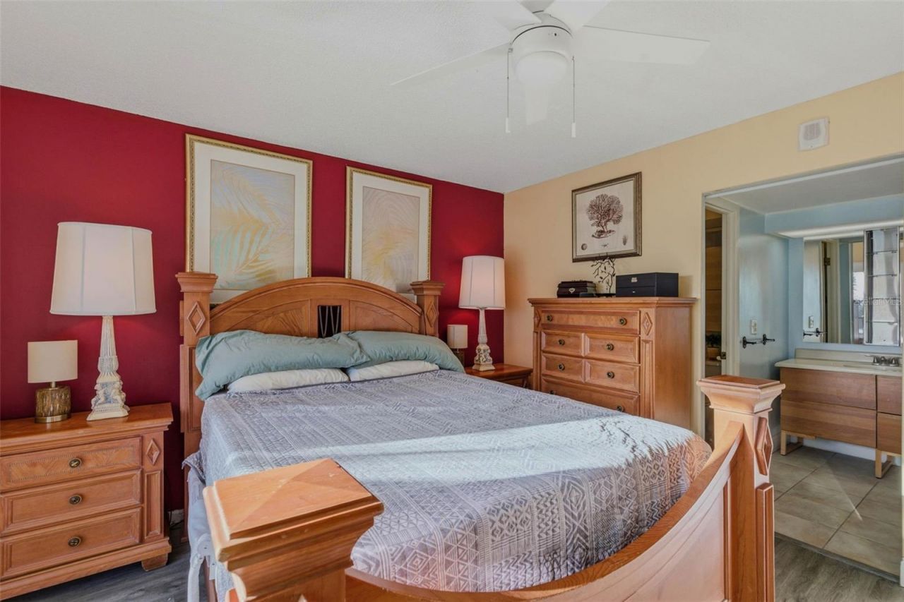 51 Island Way, Unit 311, Clearwater Beach, FL 33767 Photo