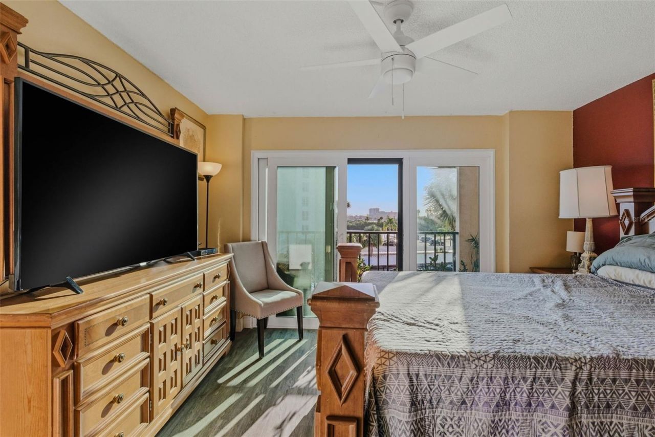 51 Island Way, Unit 311, Clearwater Beach, FL 33767 Photo