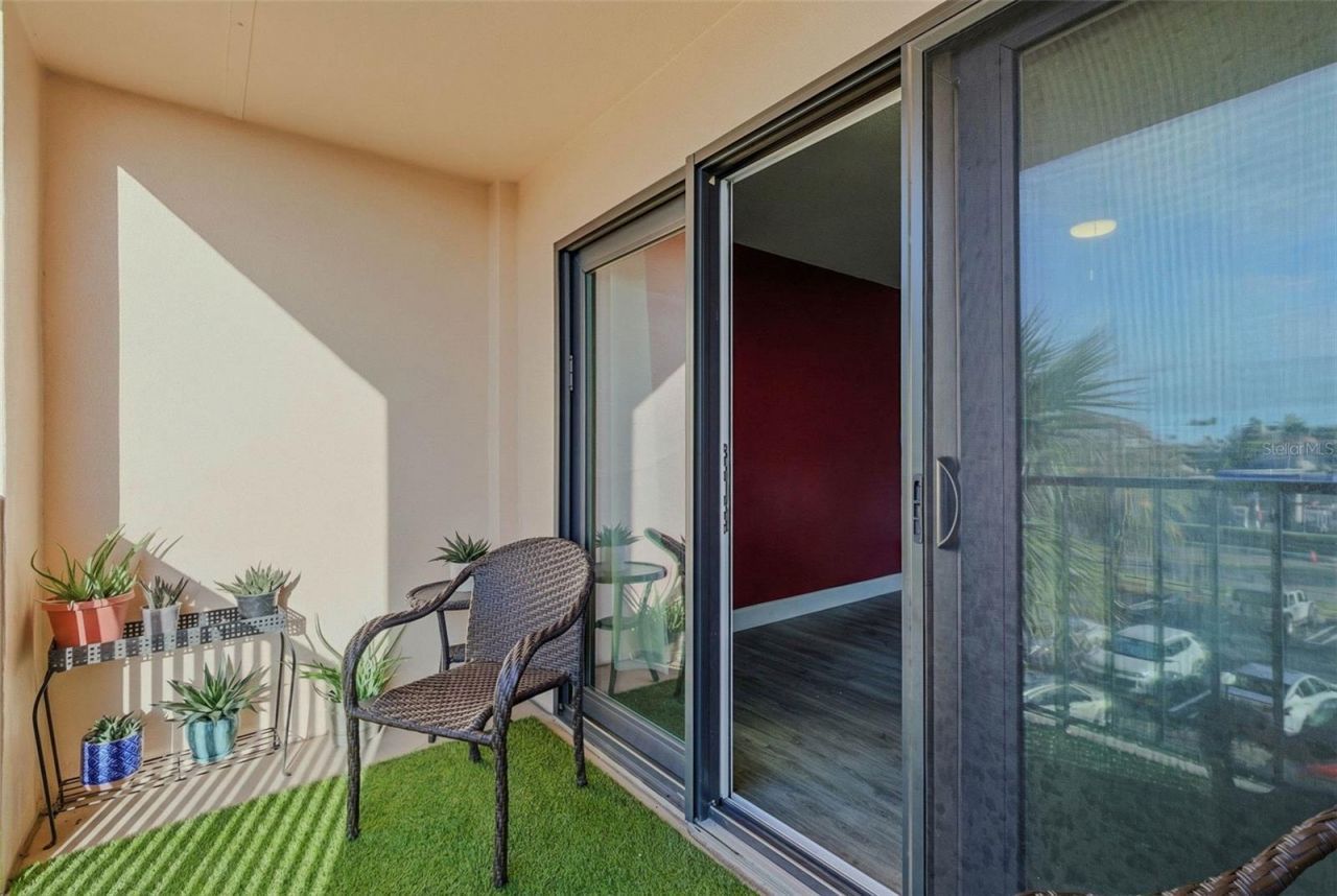 51 Island Way, Unit 311, Clearwater Beach, FL 33767 Photo