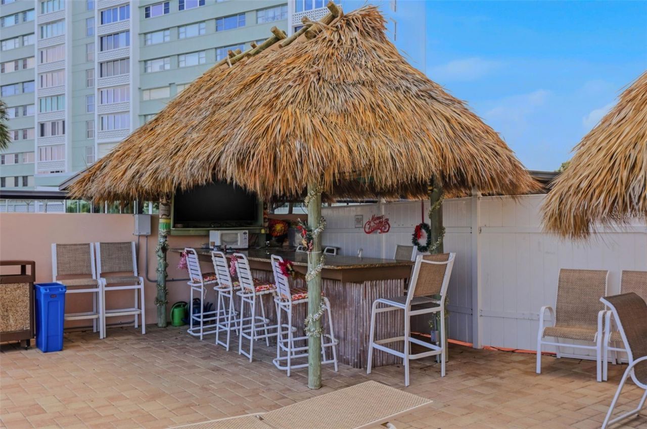 51 Island Way, Unit 311, Clearwater Beach, FL 33767 Photo