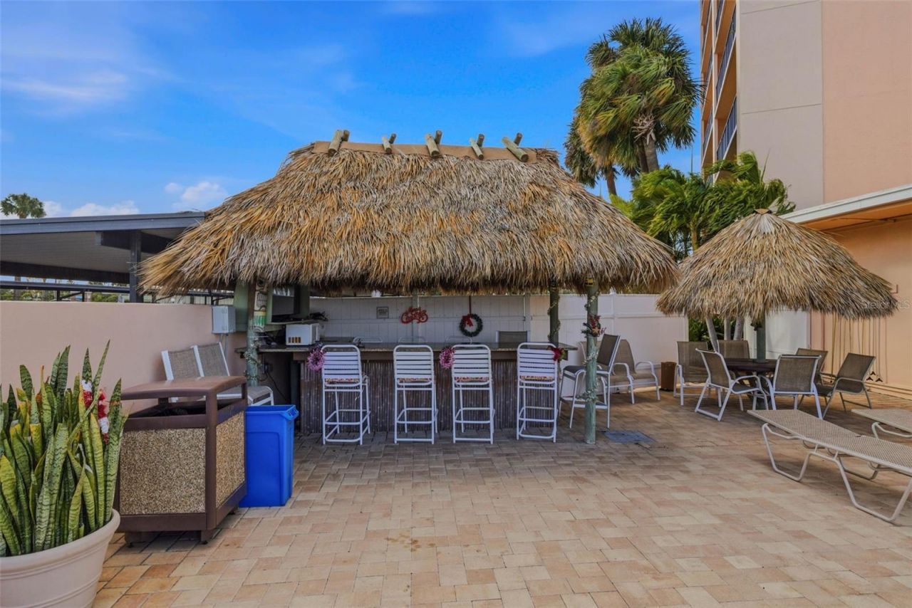 51 Island Way, Unit 311, Clearwater Beach, FL 33767 Photo
