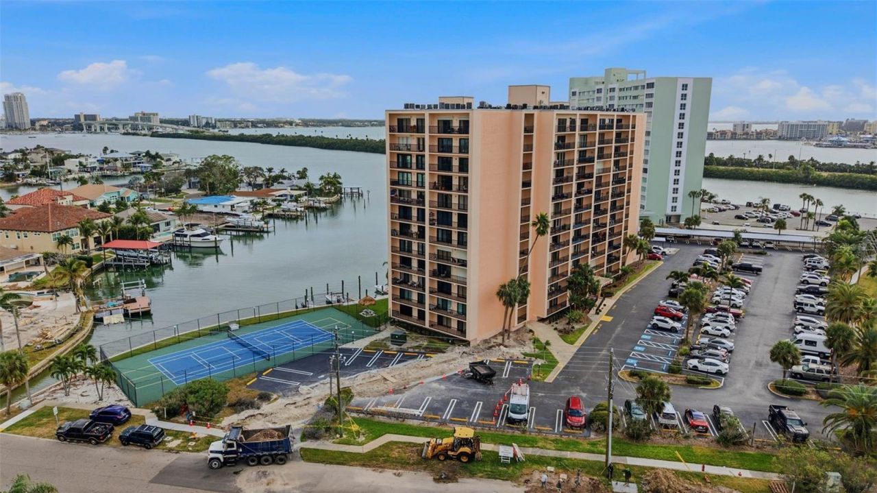 51 Island Way, Unit 311, Clearwater Beach, FL 33767 Photo
