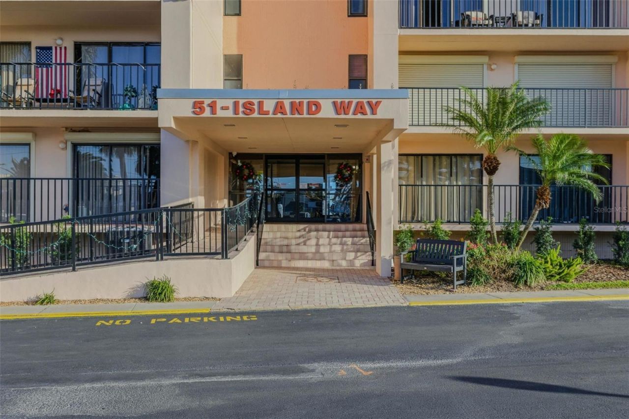 51 Island Way, Unit 311, Clearwater Beach, FL 33767 Photo