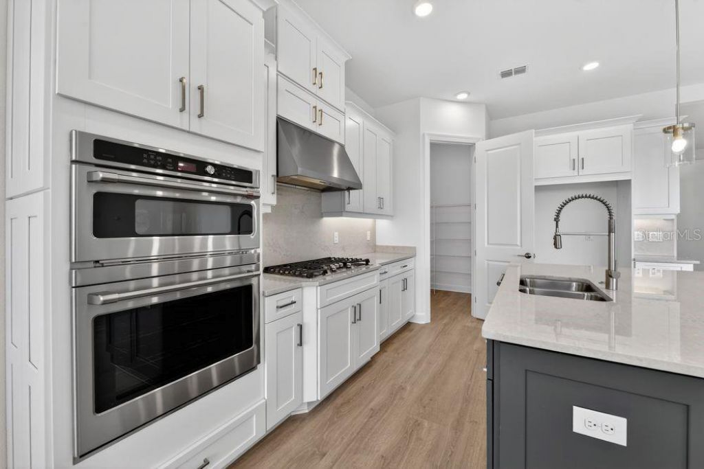 13709 Iona Avenue, Palmetto, FL 34221 Photo