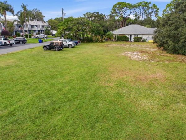 183 BLUE MOON AVENUE, LAKE PLACID, FL 33852